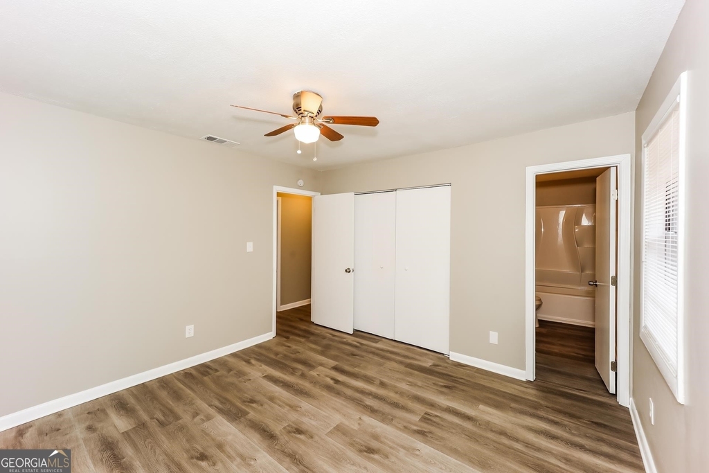 8772 Homewood Court - Photo 10