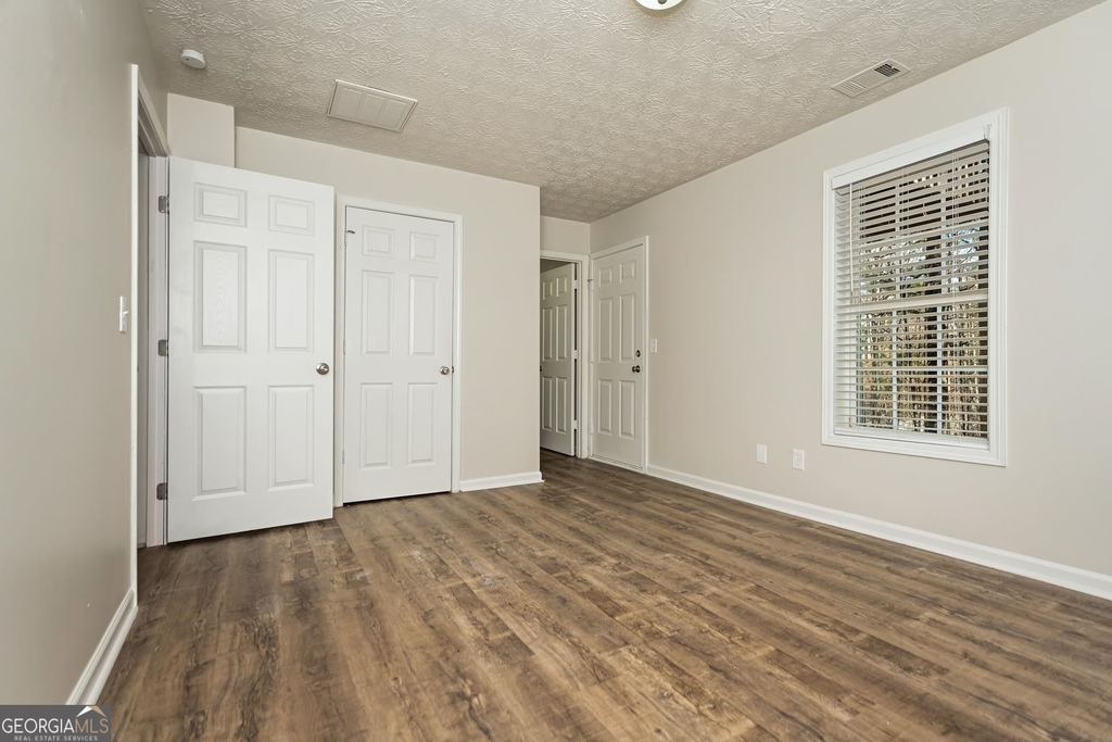 4063 Riverside Parkway - Photo 11