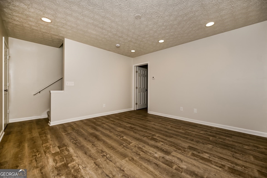 4063 Riverside Parkway - Photo 13