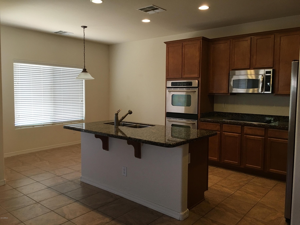 17313 W Saguaro Lane - Photo 9