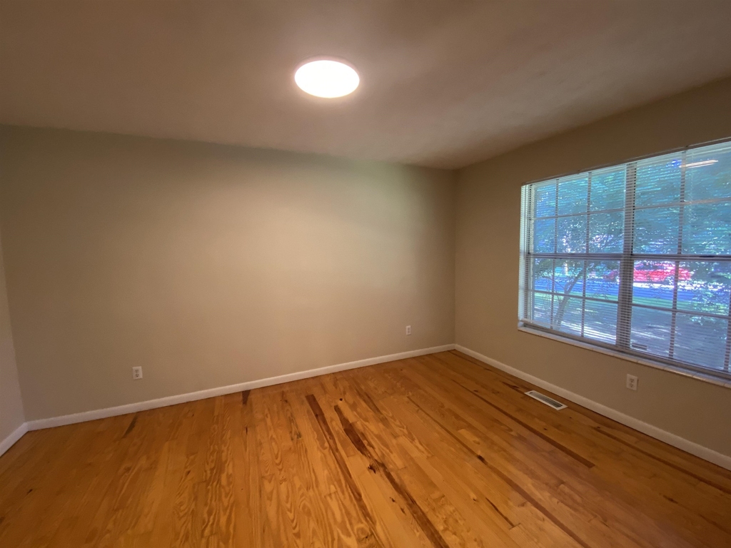 2507 Waldemar Lane - Photo 5