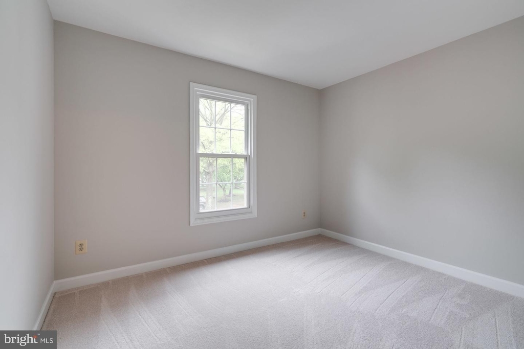 10604 Alison Drive - Photo 20