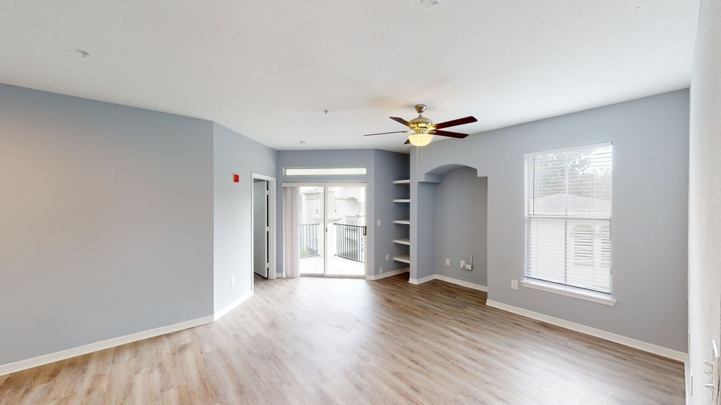 8636 Villa Point - Photo 1