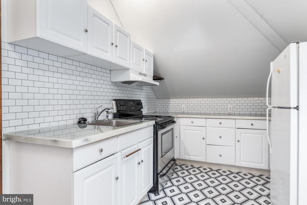 601 Rector St - Photo 3