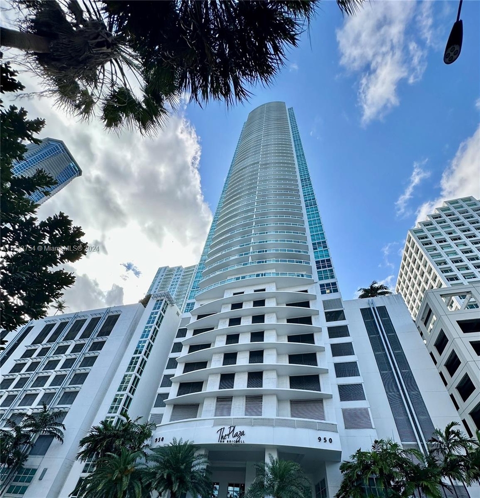 950 Brickell Bay Dr - Photo 1