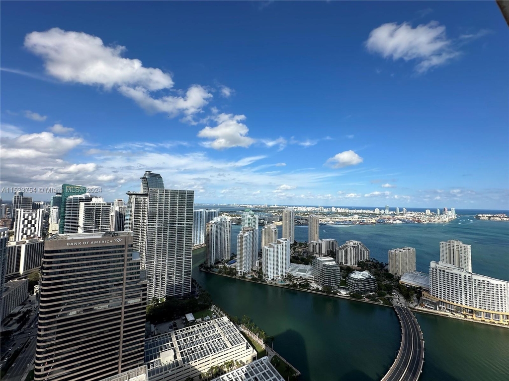 950 Brickell Bay Dr - Photo 0