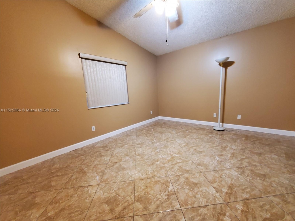 2458 Sw 106th Ave - Photo 10