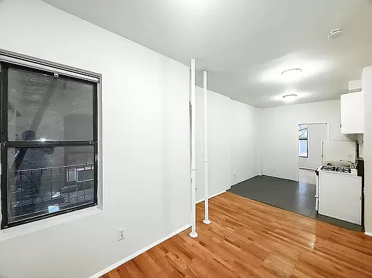 539 West 49th Street - Photo 1