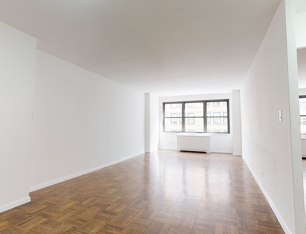 96 fifth Ave - Photo 1