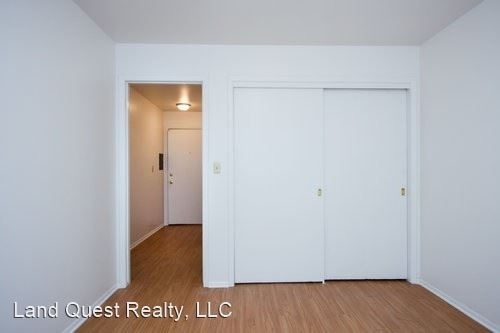 2420 Northwestern Ave - Photo 10