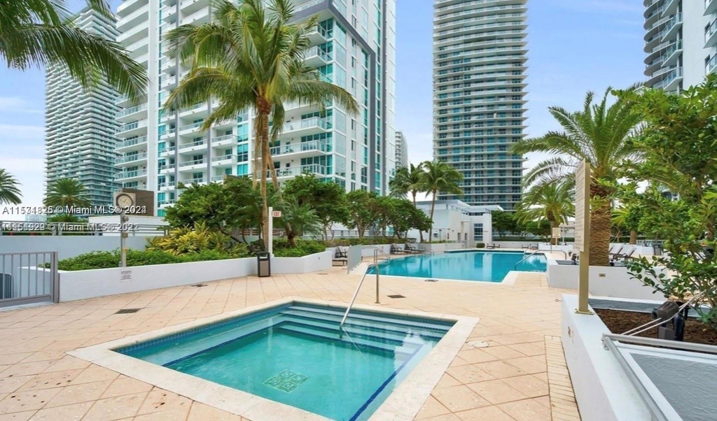 1060 Brickell Ave - Photo 20