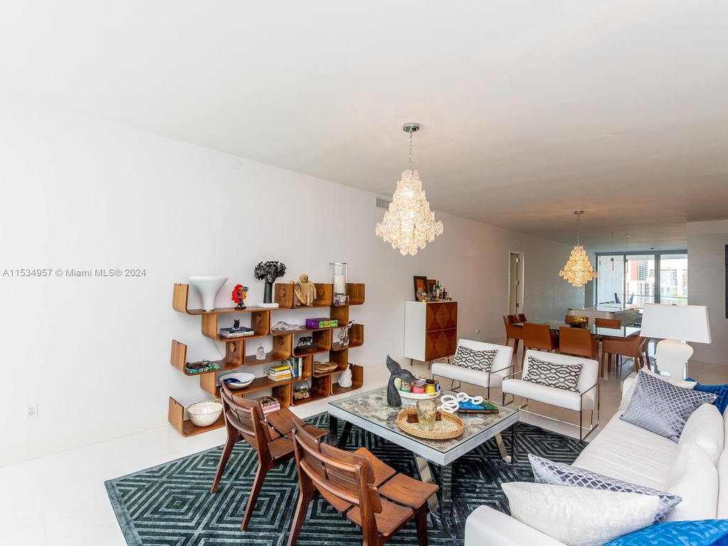 16901 Collins Ave - Photo 15