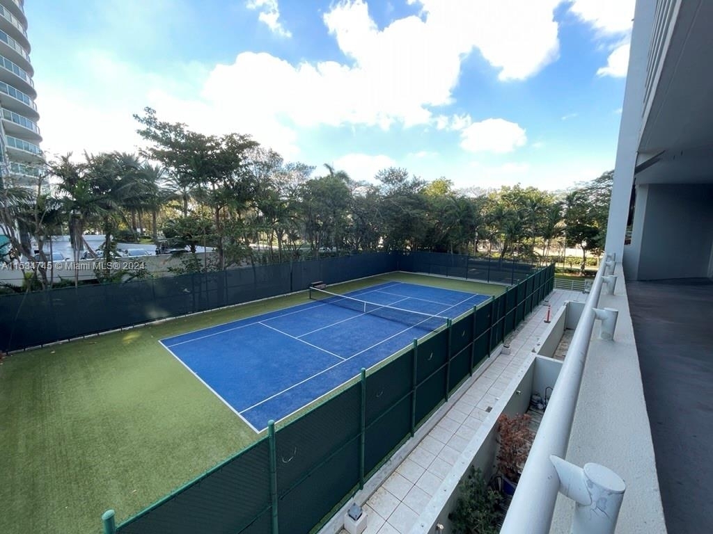 2025 Brickell Ave - Photo 32