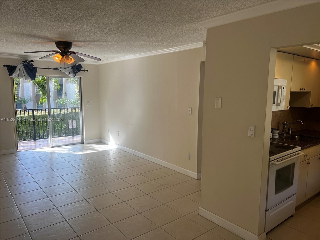 8550 Sw 109th Ave - Photo 2