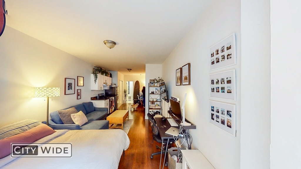 226 East 89th Street - Photo 2