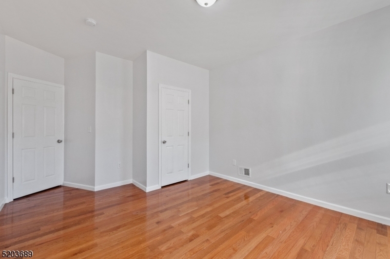 346 Sandford Ave - Photo 12