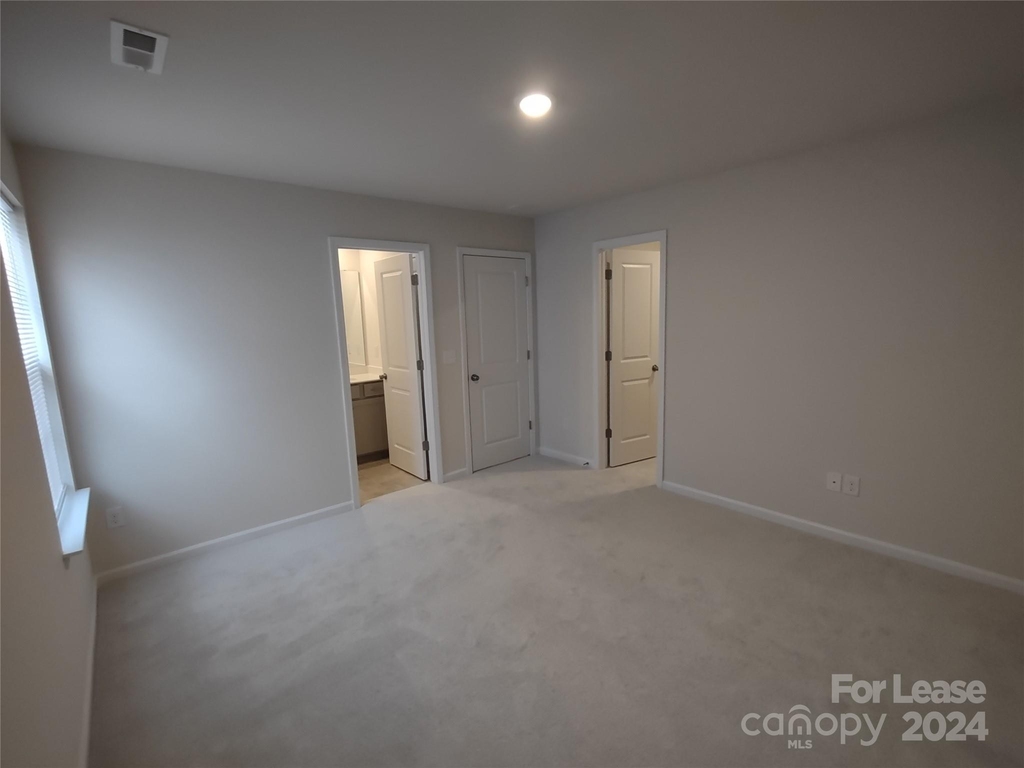 300 Kennerly Center Drive - Photo 22
