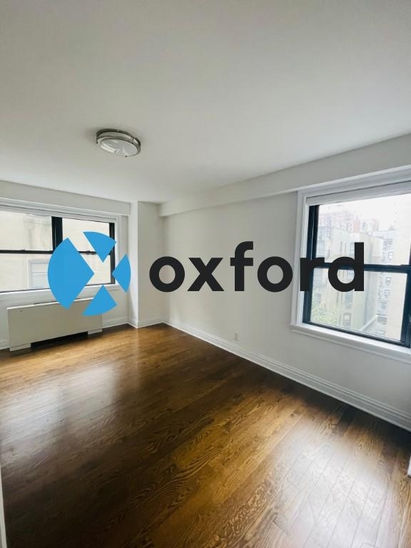 East 89th Street - Photo 8