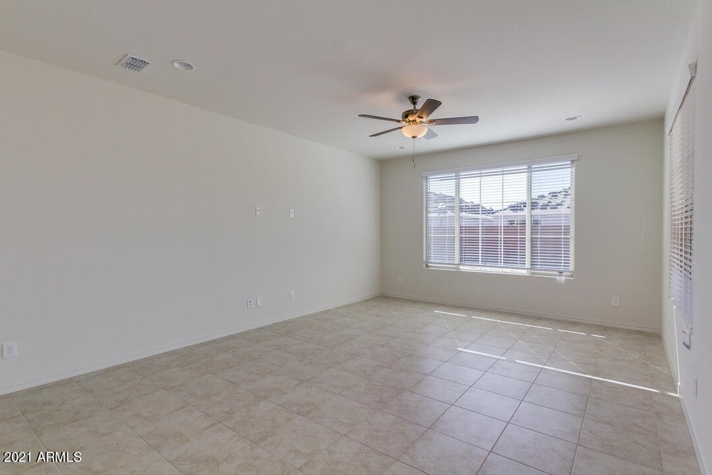 22913 E Marsh Road - Photo 3