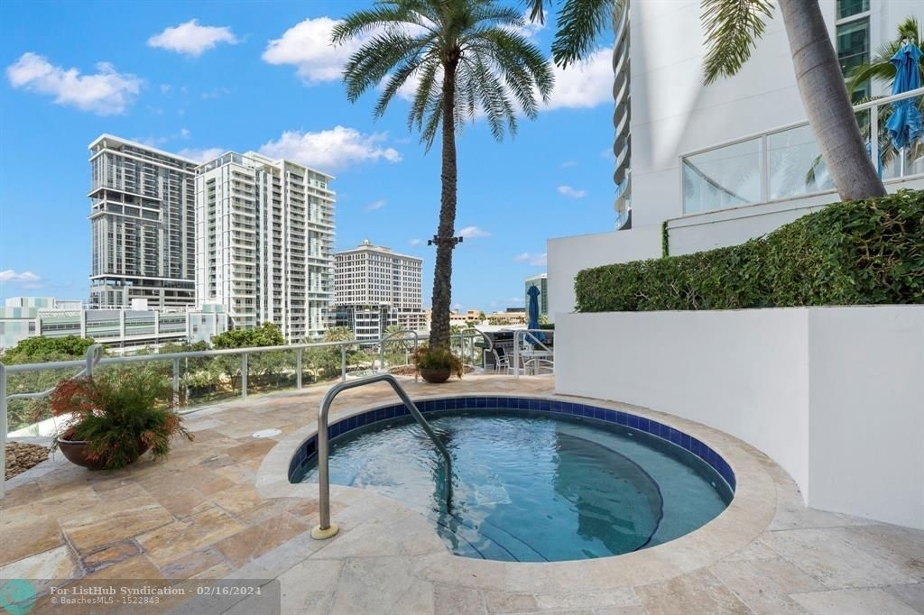 333 Las Olas Way - Photo 25