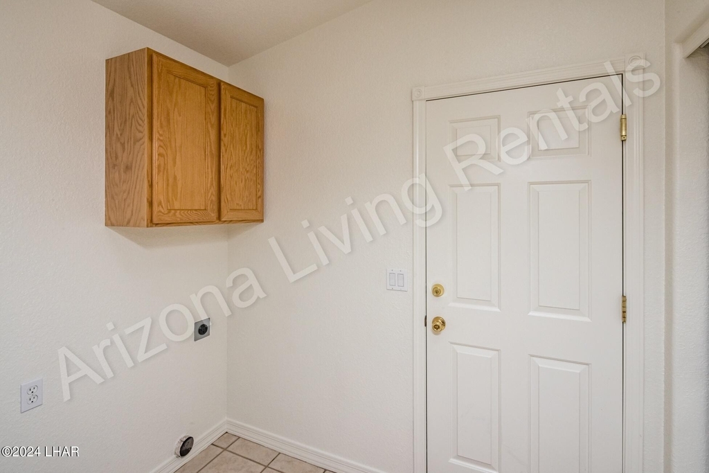 2170 Hillside Dr - Photo 29