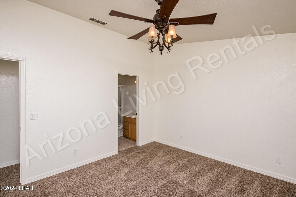 2170 Hillside Dr - Photo 20