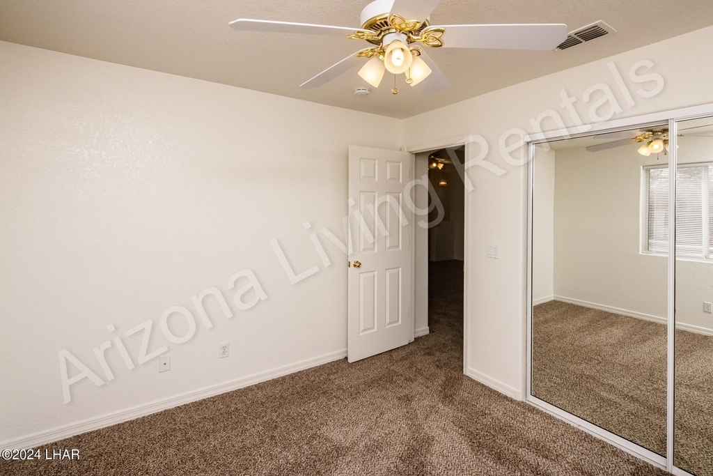 2170 Hillside Dr - Photo 28