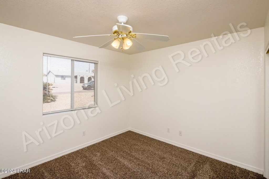 2170 Hillside Dr - Photo 24