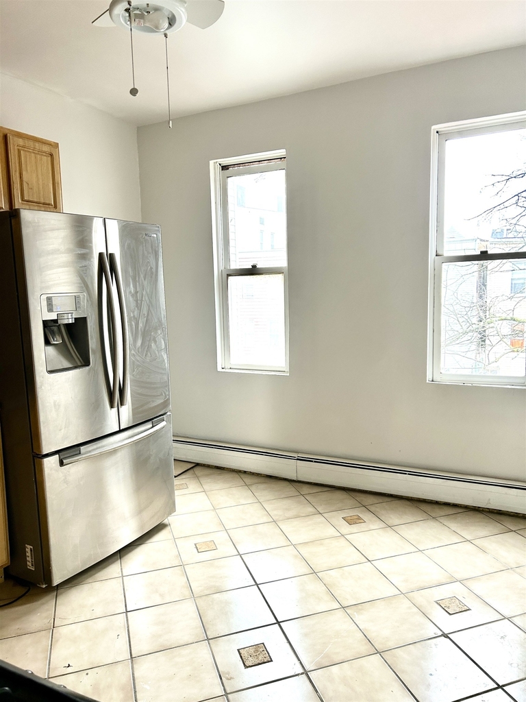 78 Van Nostrand Ave - Photo 11