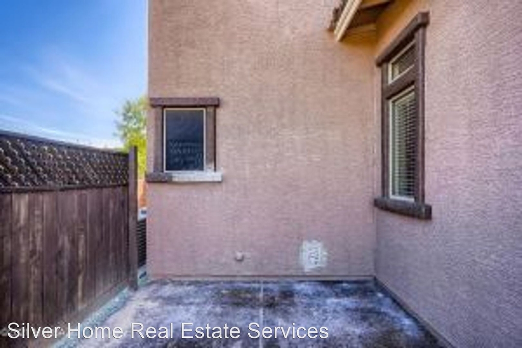 12285 Whistling Wind Ave - Photo 11