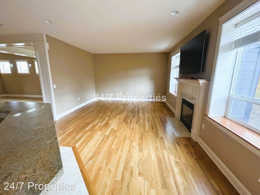 4237 Sussex St. - Photo 5