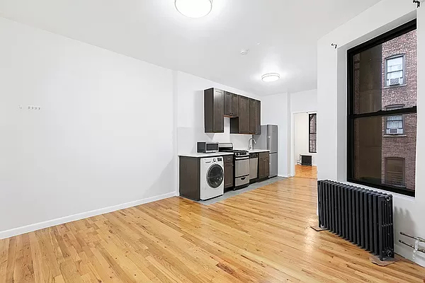 1268 Amsterdam Avenue - Photo 3