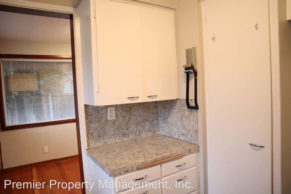 3602 E 13th St. - Photo 6