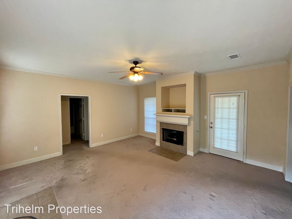 702 Pecan Ct - Photo 2