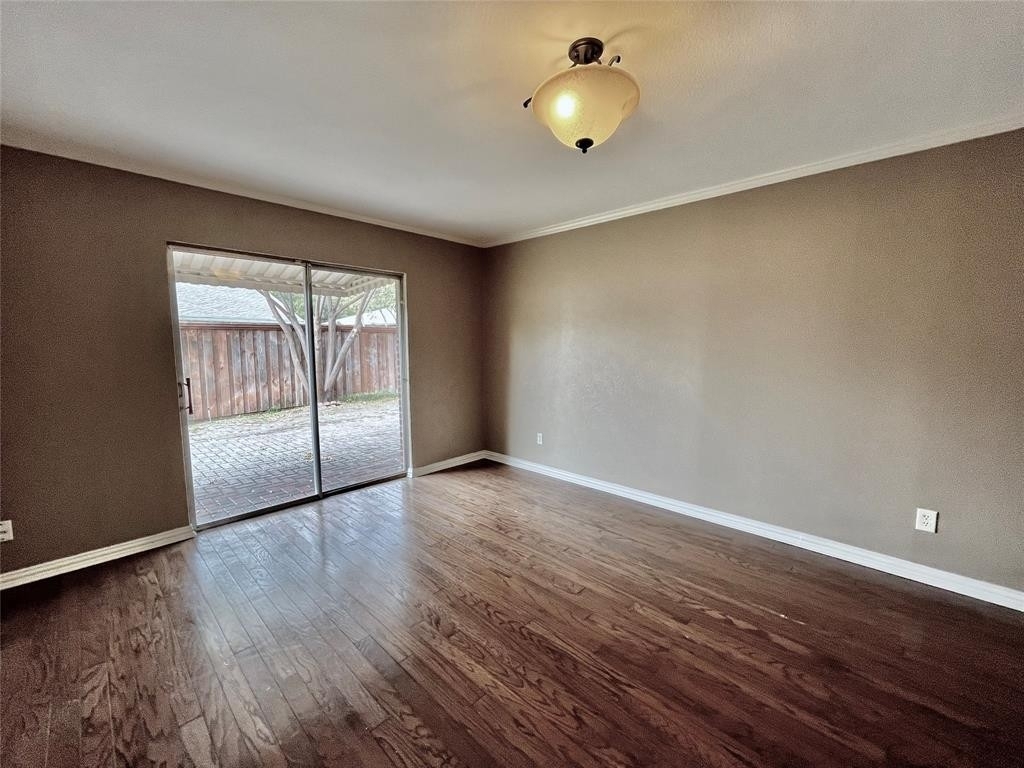 15515 Earlport Circle - Photo 8