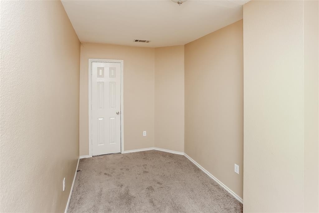 1020 Balkan Drive - Photo 12