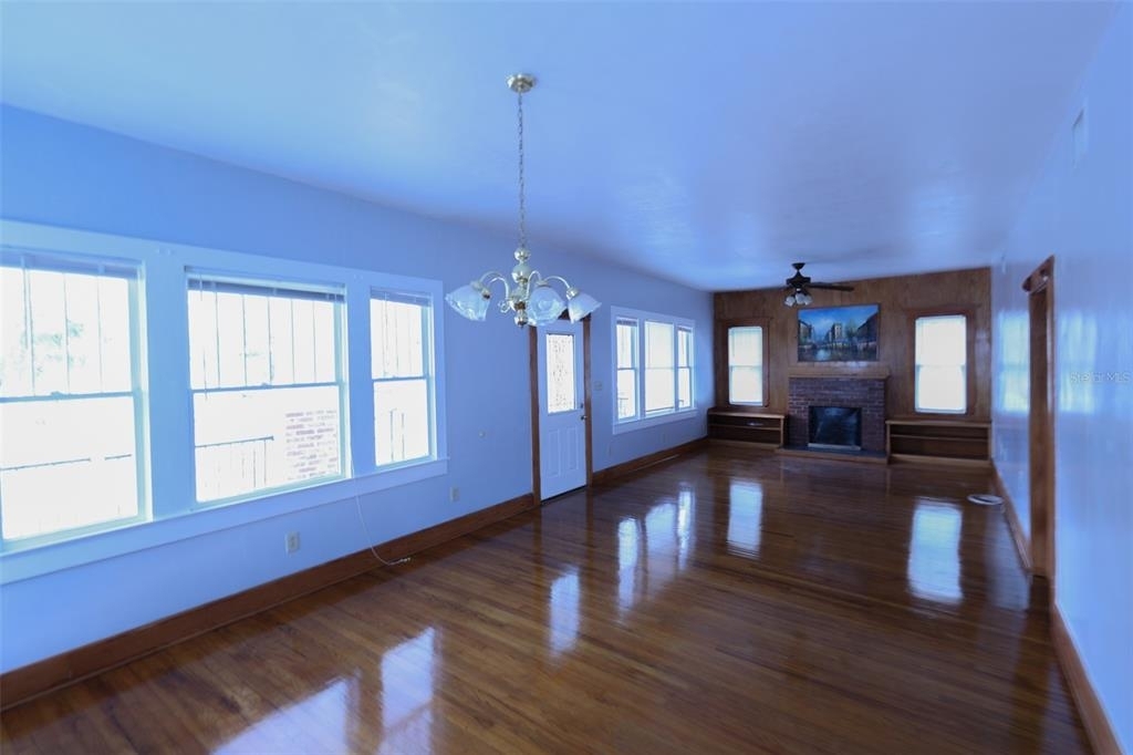 227 N Grosse Avenue - Photo 5