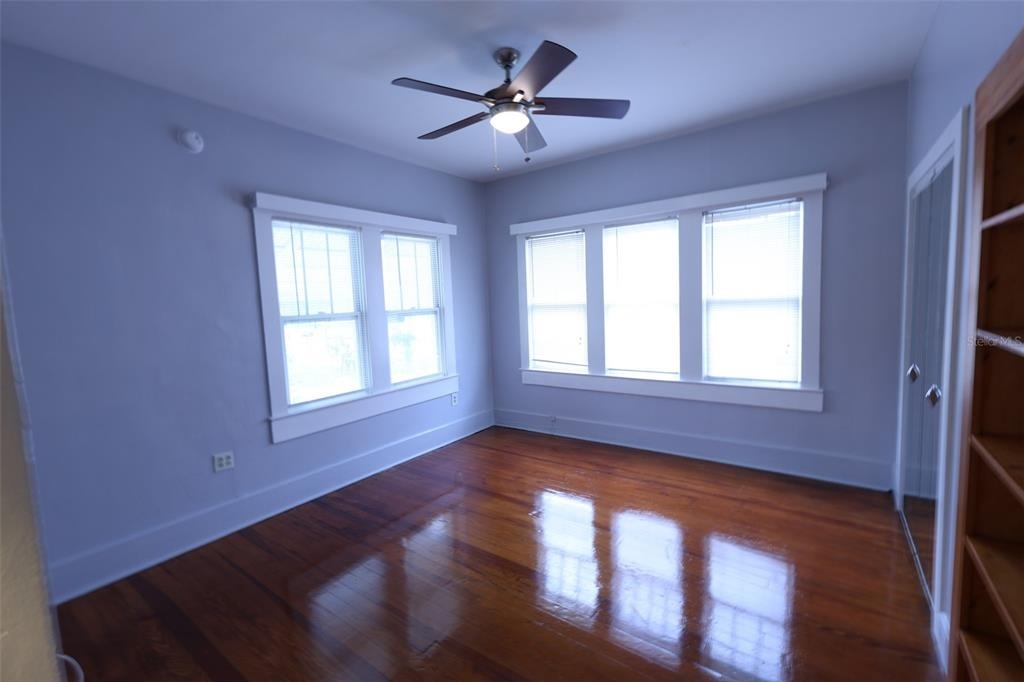 227 N Grosse Avenue - Photo 10