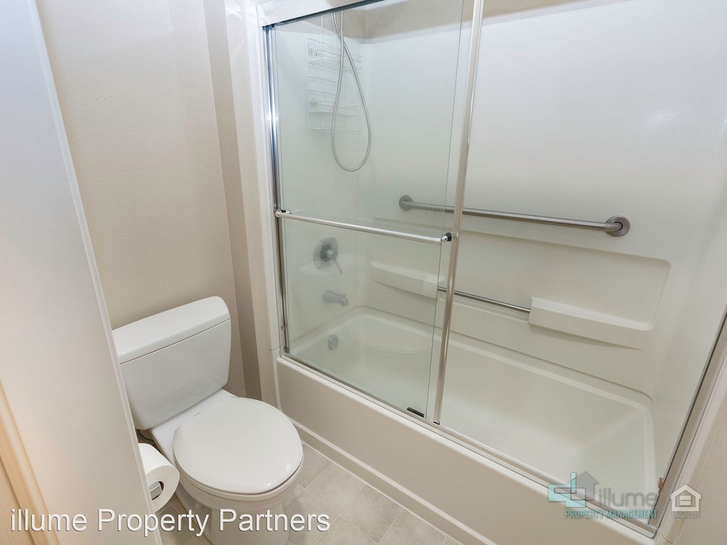 5062 Foothills Dr. - Unit G - Photo 26