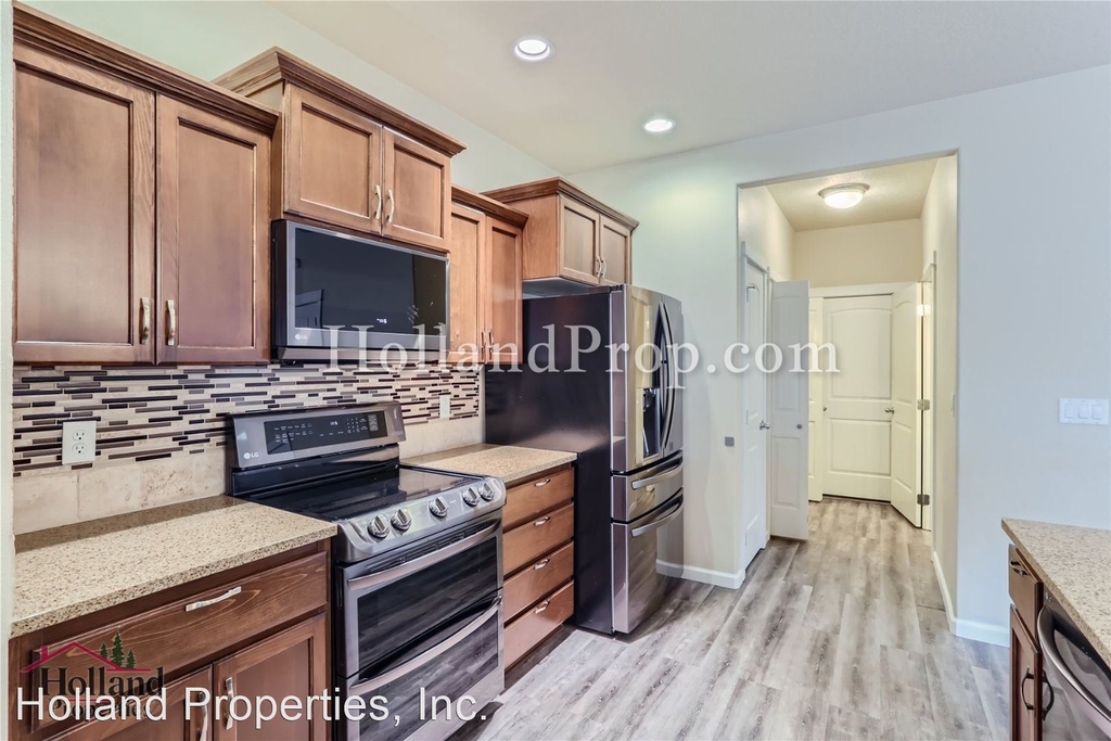2750 29th Ave. - Photo 6
