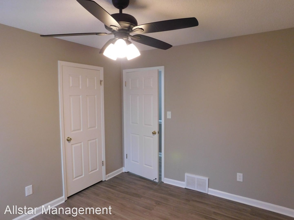 8078 Greenbrook Parkway - Photo 13