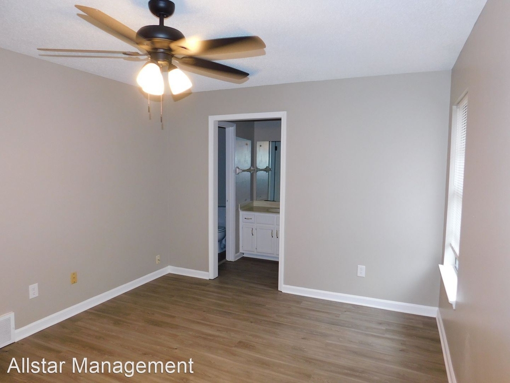 8078 Greenbrook Parkway - Photo 9