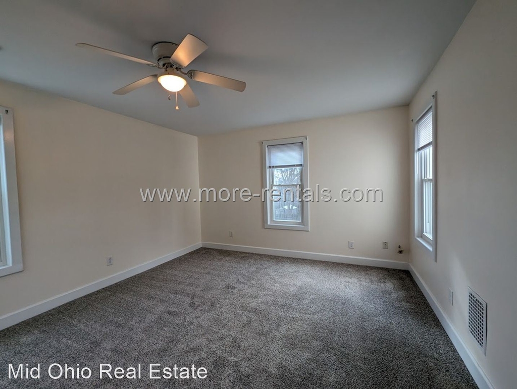 411 Forest St - Photo 15