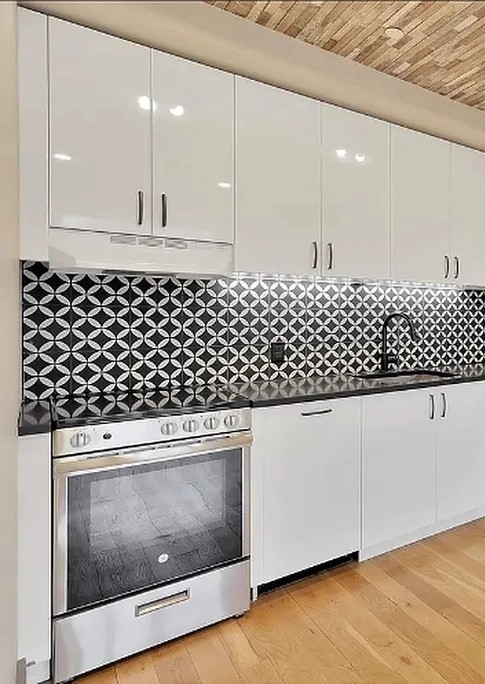 340 Evergreen Avenue - Photo 0