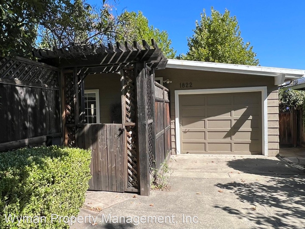 1822 Foothill Blvd - Photo 1