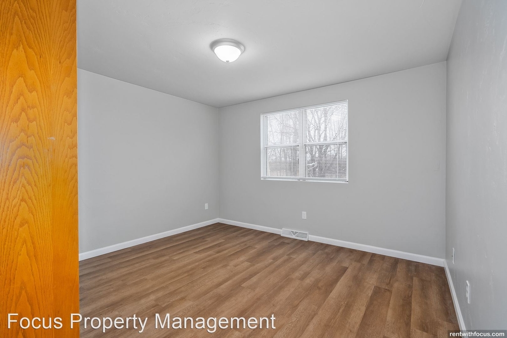 3901 East River Dr. - Photo 6