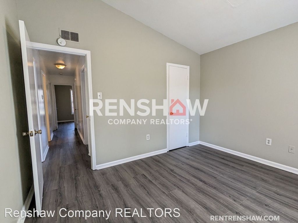 8055 Oakbrook Dr - Photo 13