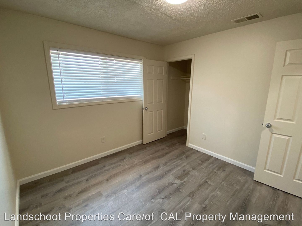 703 Iowa Avenue - Photo 12