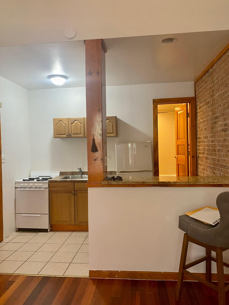 144 West 73rd Street - Photo 2