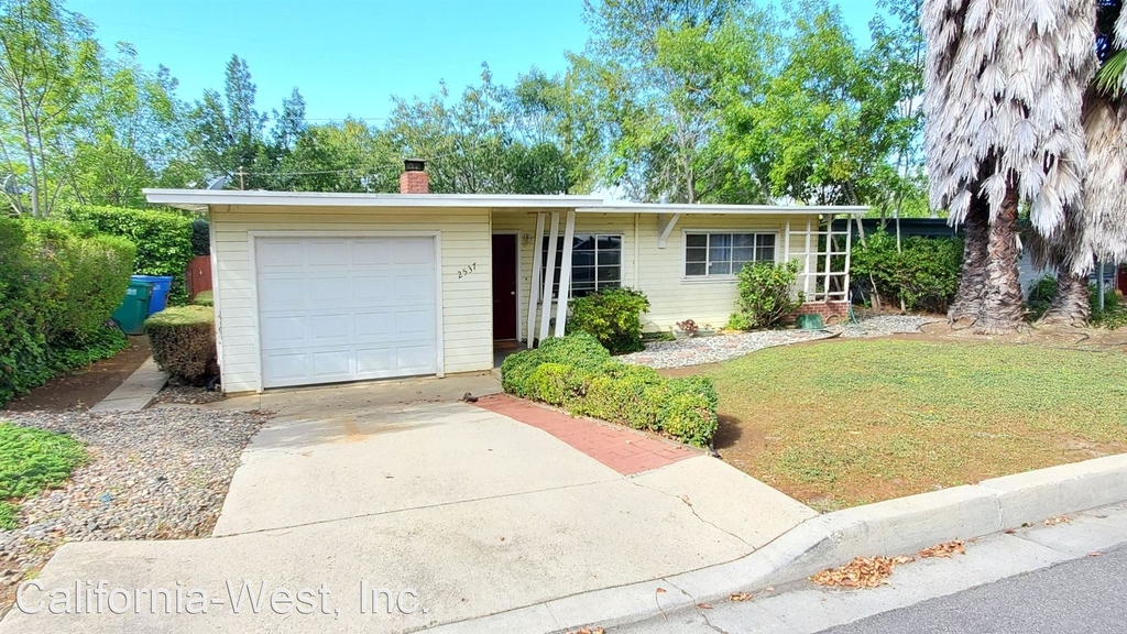 2537 Greta Pl. - Photo 1